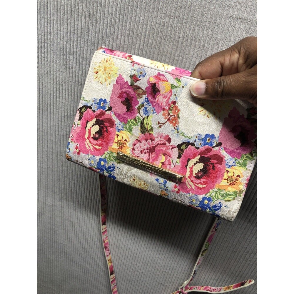 Betsy Johnson Crossbody Purse Floral Bow Inside Wallet Organization Pockets - Picture 13 of 15